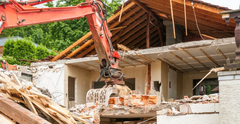 Demolition & Construction Debris Removal Demolition & Construction Debris Removal